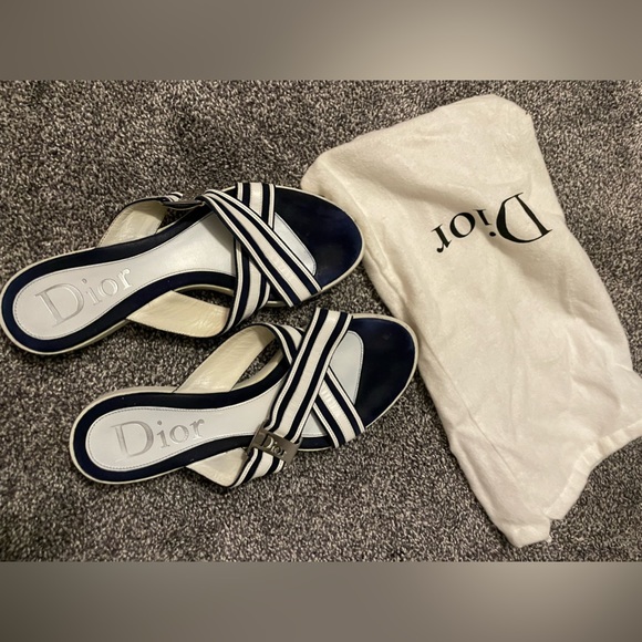 Vintage Dior Slides/Sandals size 39 with dust bag/retailed $495! - Picture 6 of 12
